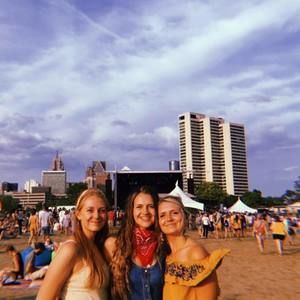 Meet your Posher, Joanna